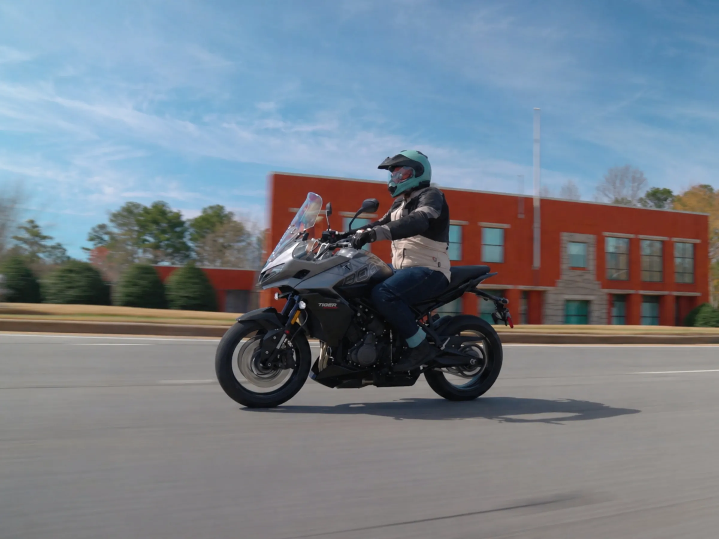 2025 Triumph Tiger Sport 800 photo 1