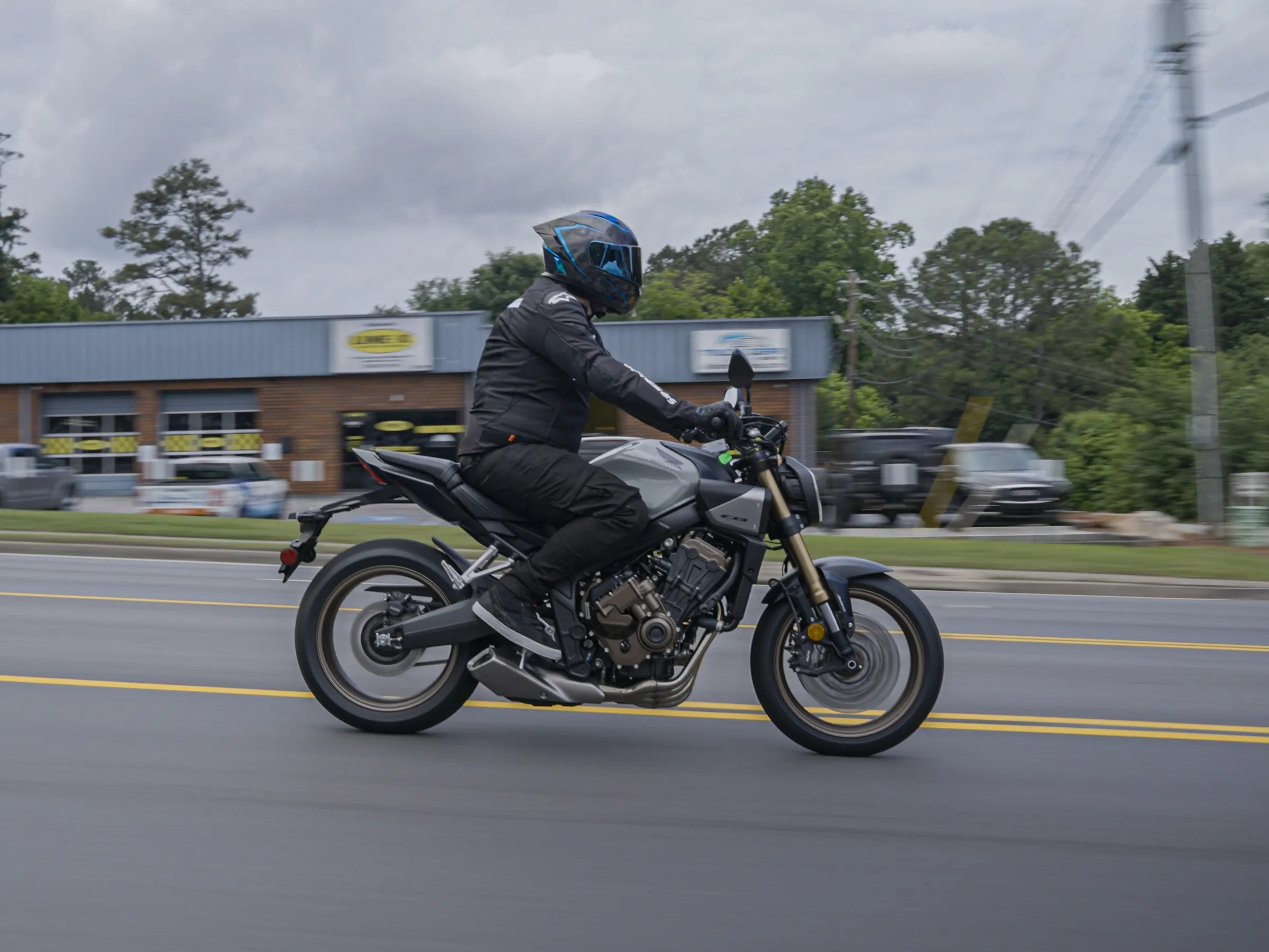 2025 Honda CB650R photo 1