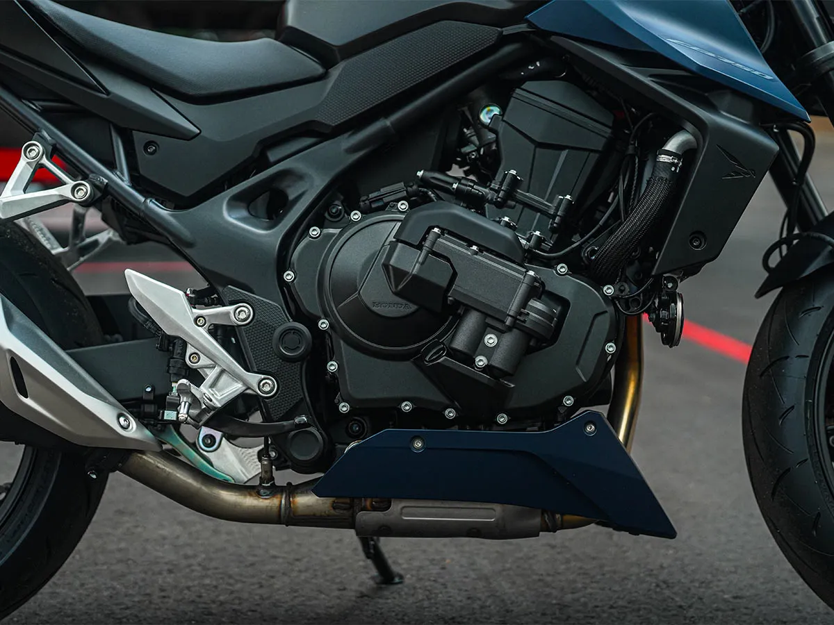 2026 Honda CB750 Hornet E-Clutch photo 2