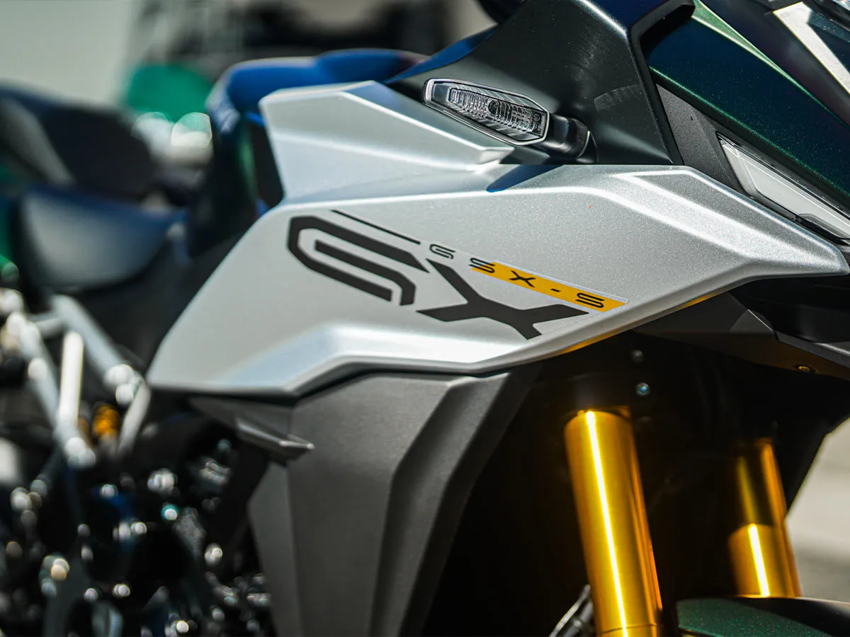 2024 Suzuki GSX-S1000GX photo 2
