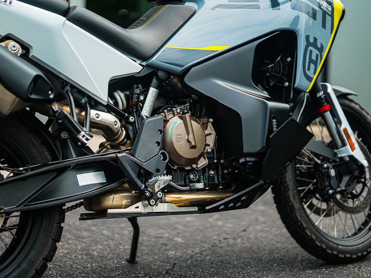 2025 Husqvarna Norden 901 photo 2