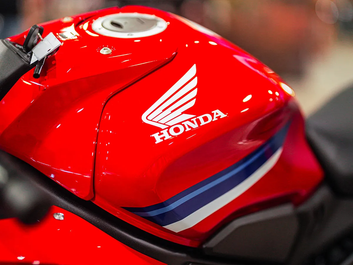 2026 Honda CBR650R E-Clutch photo 3