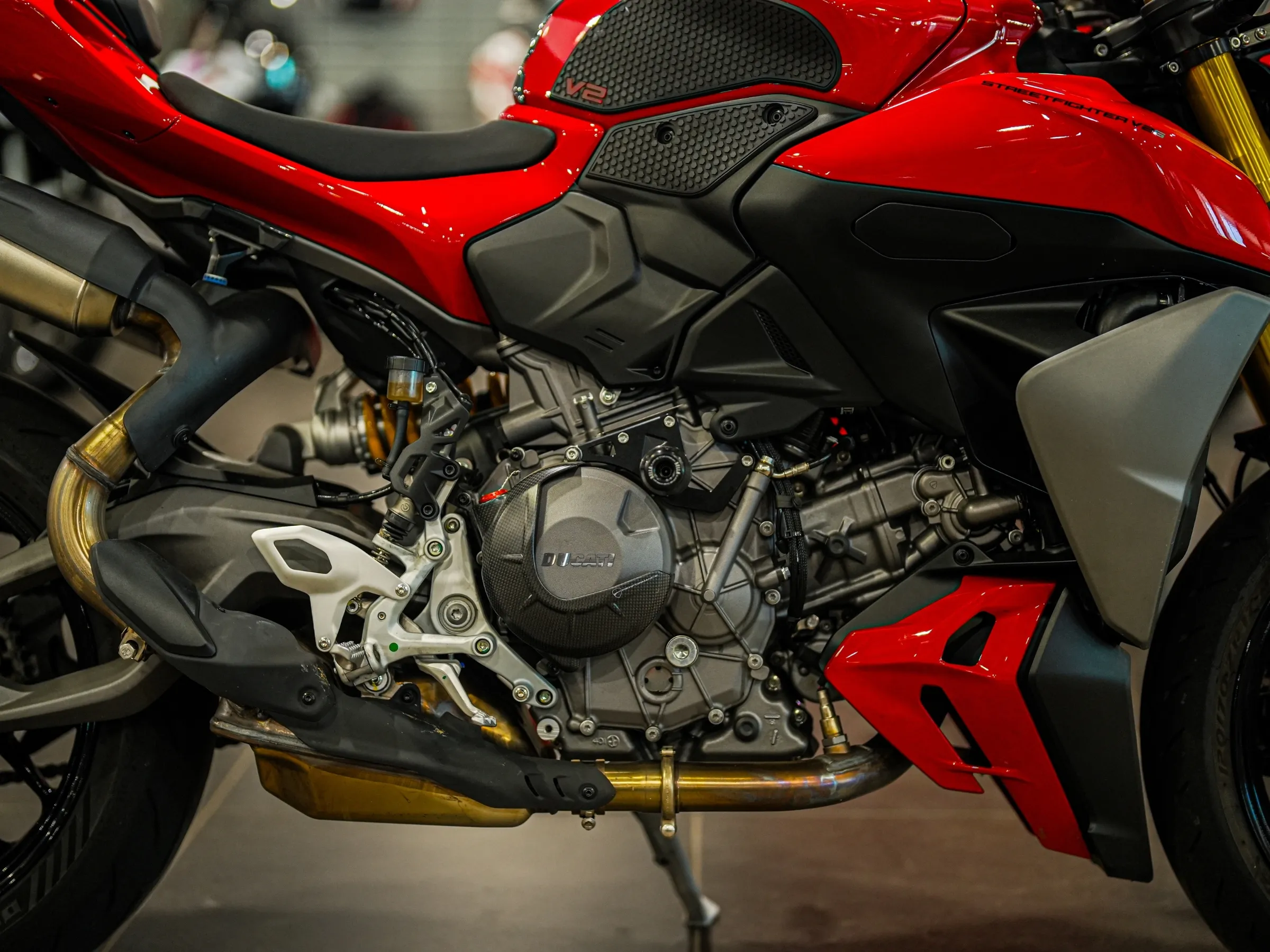 2026 Ducati Streetfighter V2S photo 3