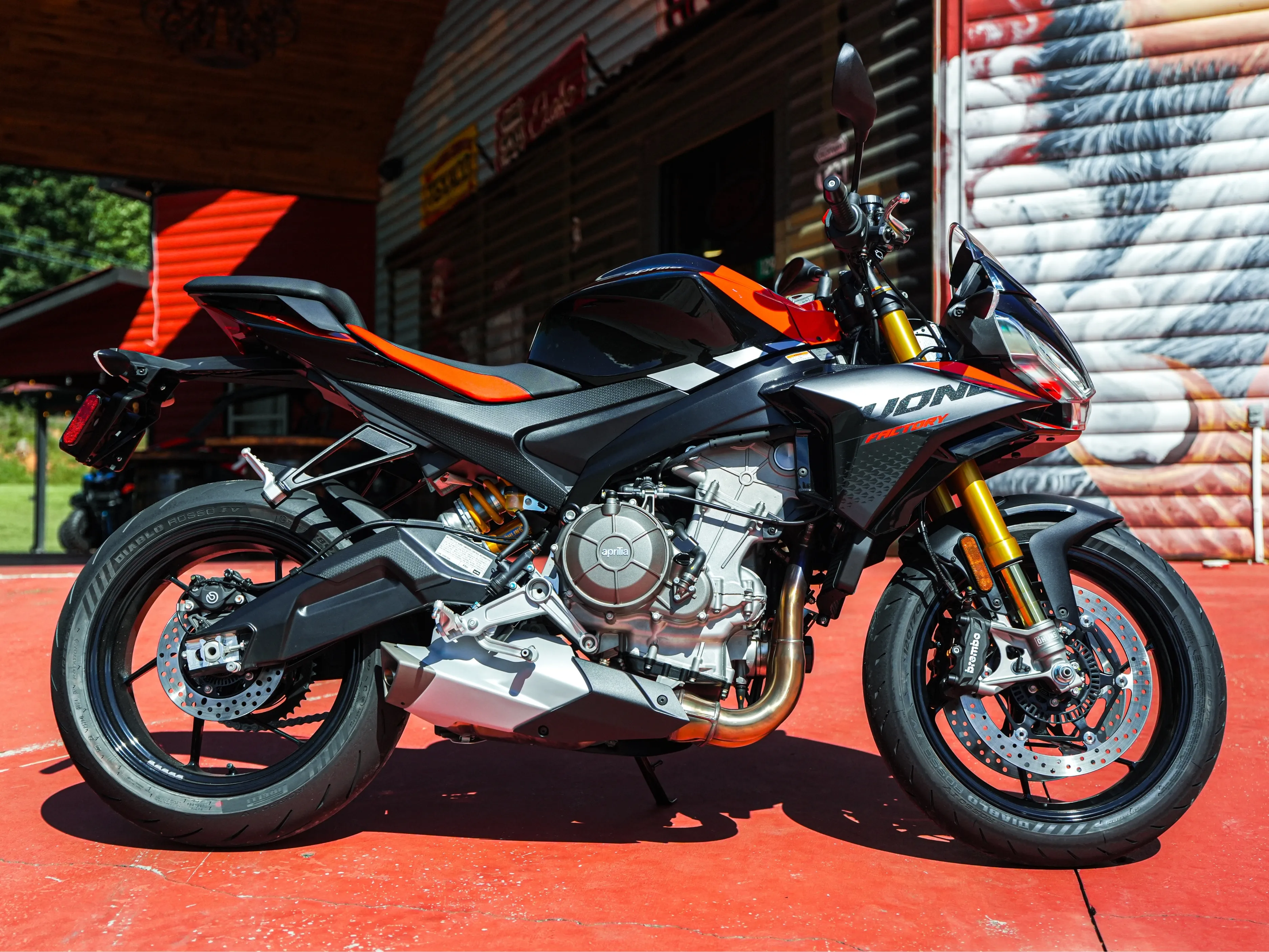 2025 Aprilia Tuono 660 Factory photo 3