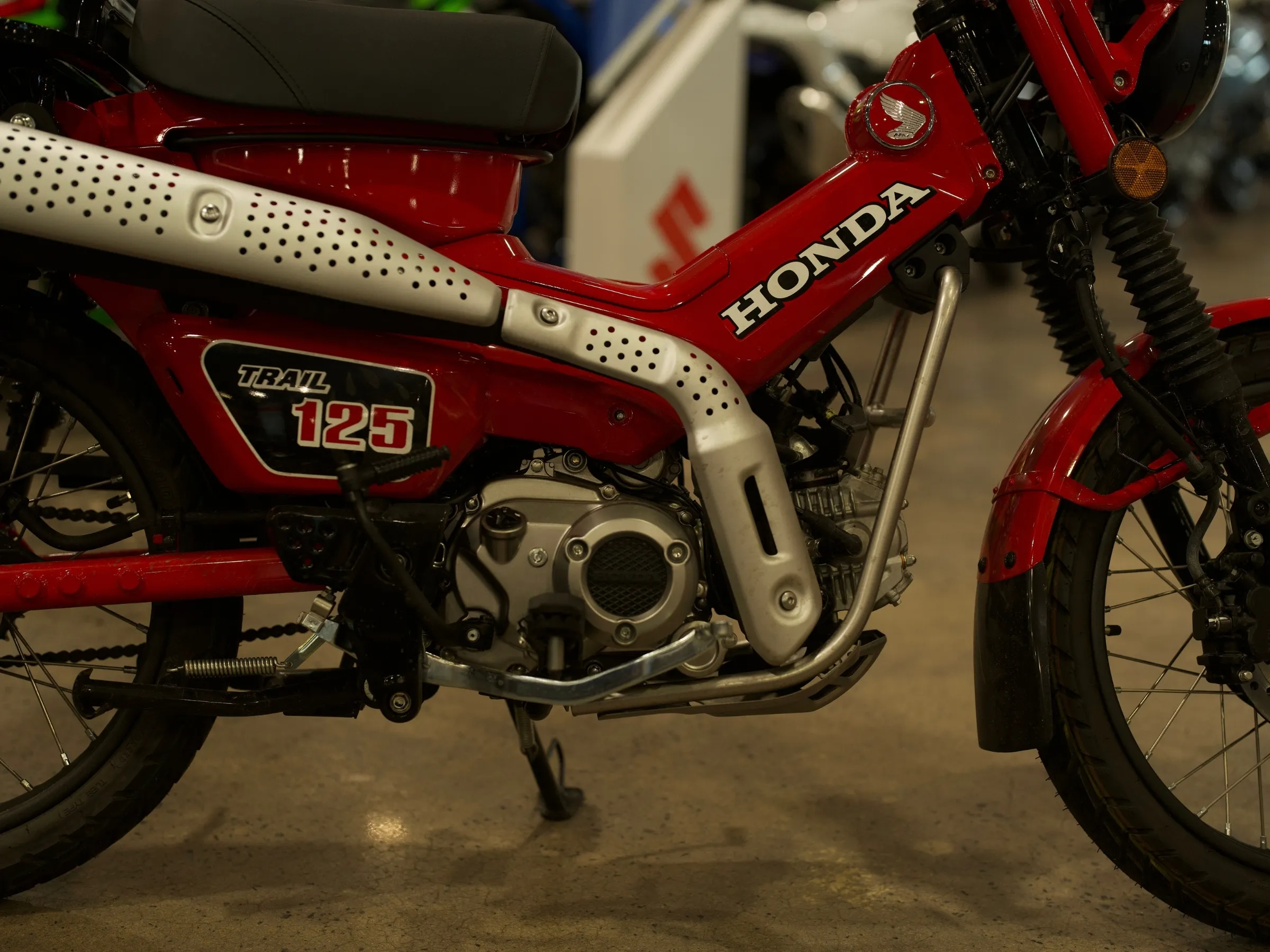 2025 Honda Trail 125 photo 4