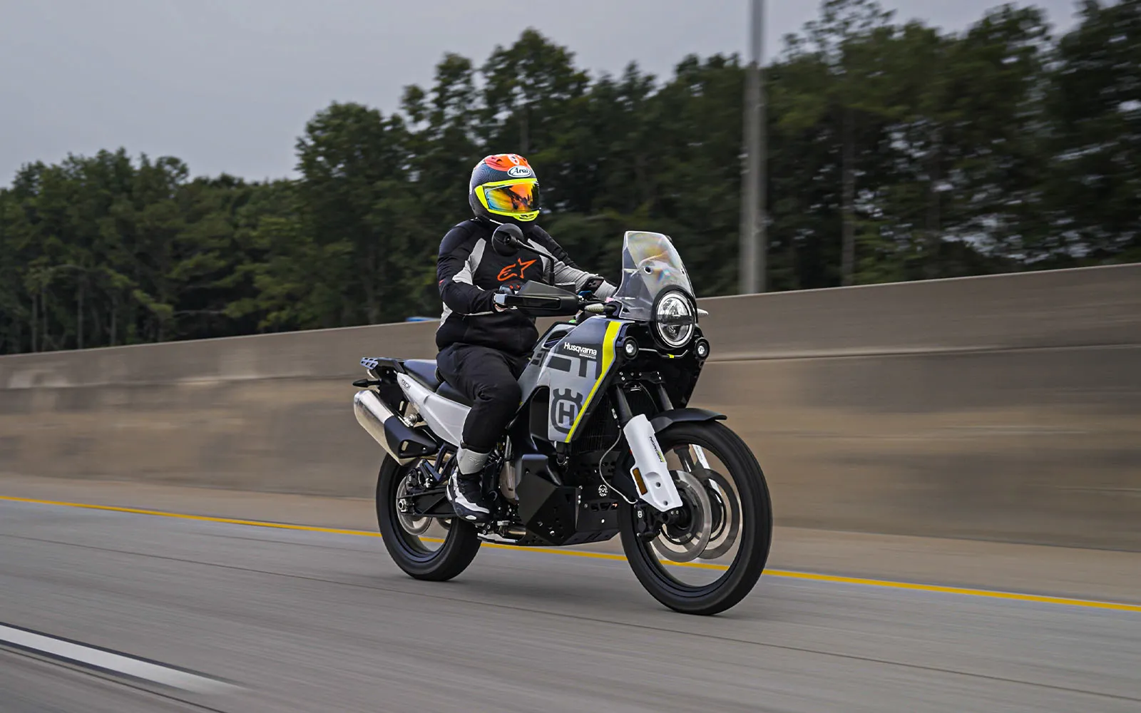 2025 Husqvarna Norden 901