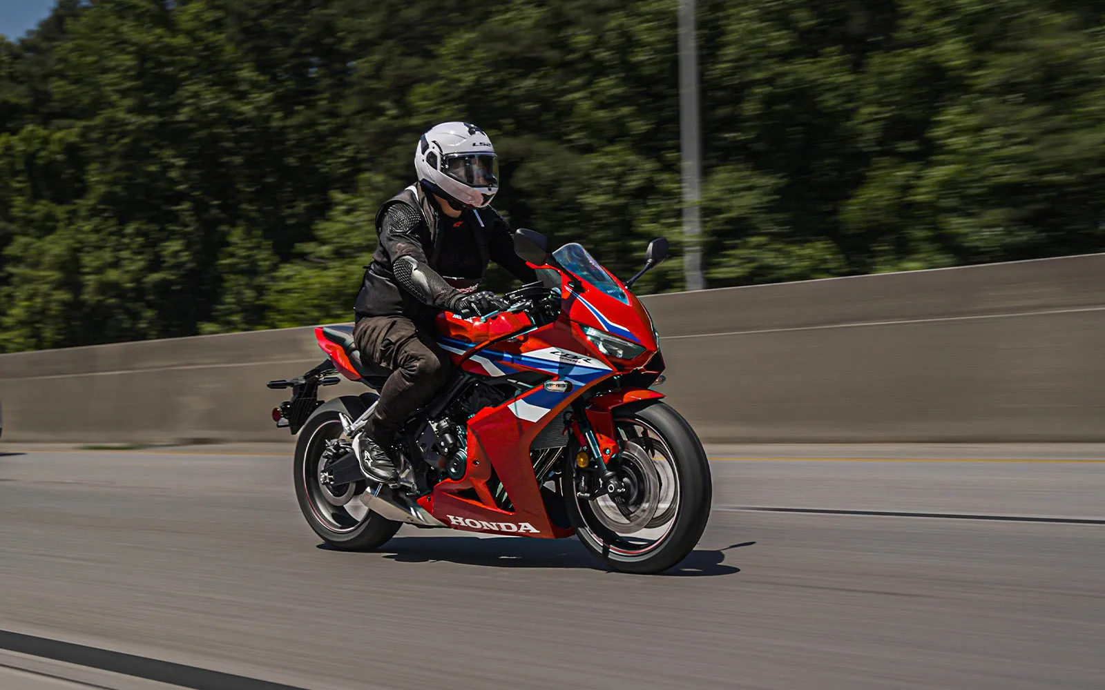 2026 Honda CBR650R E-Clutch