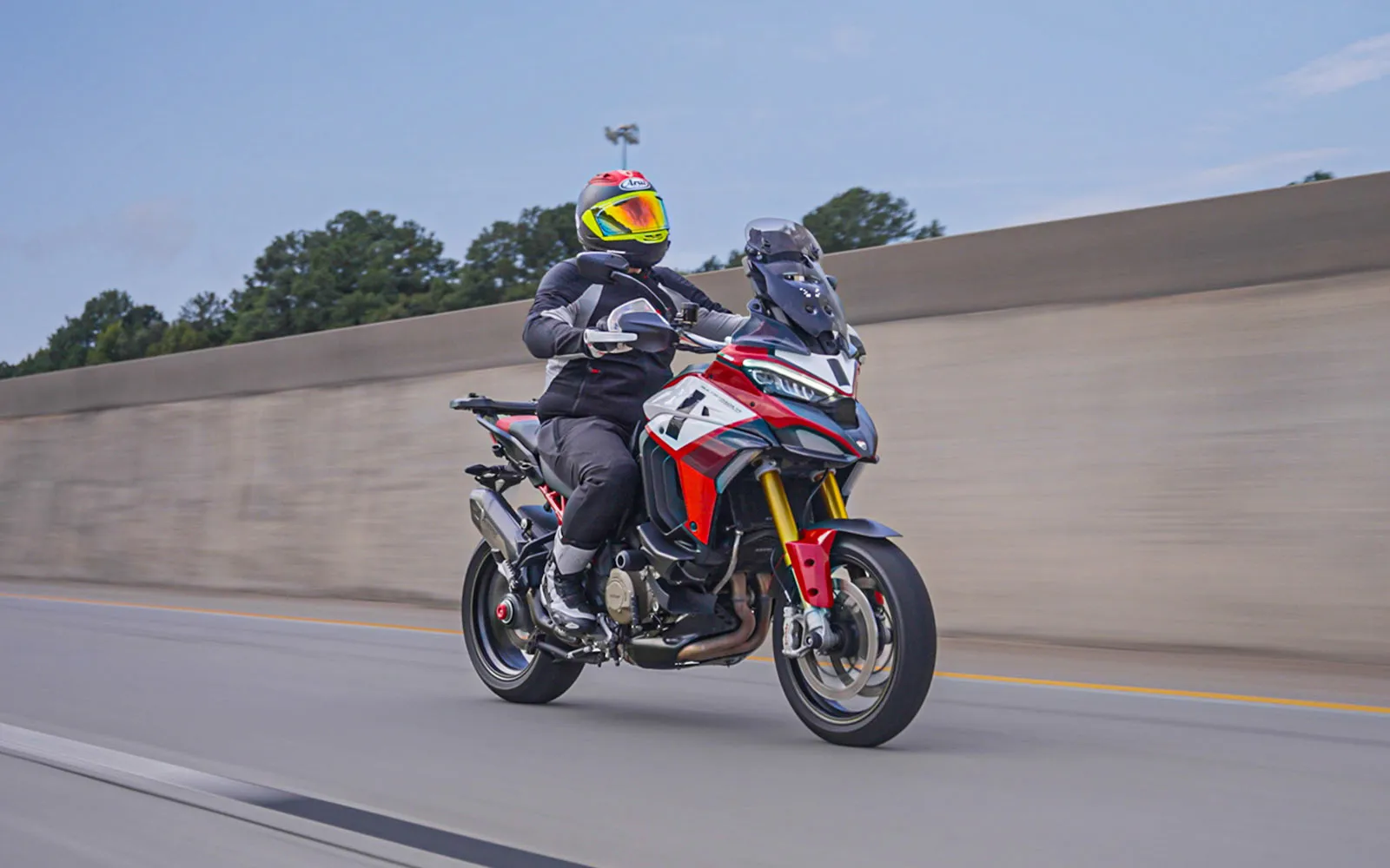 2023 Ducati Multistrada V4 Pikes Peak